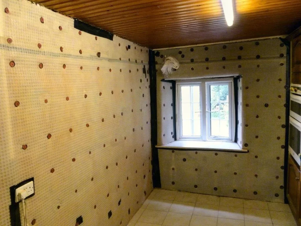 Iso-Therm membrane on bedroom wall